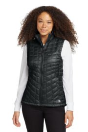 The North Face Women's ThermoBall Trekker Vest. NF0A3LHL - Image 2